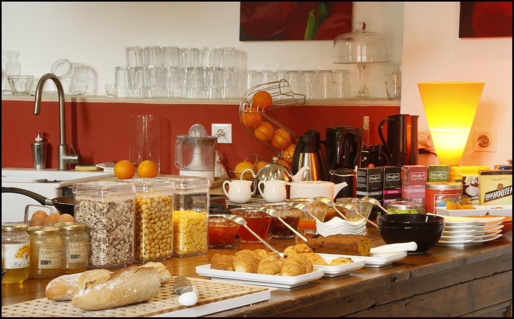 La Maison Rouge D'Uzes B&B Εξωτερικό φωτογραφία