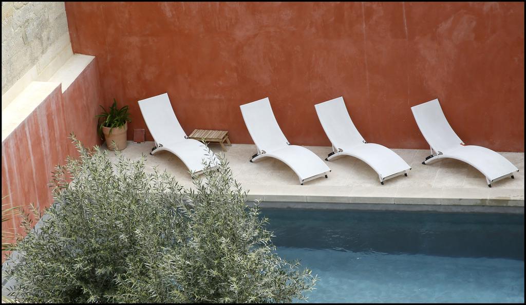 La Maison Rouge D'Uzes B&B Εξωτερικό φωτογραφία